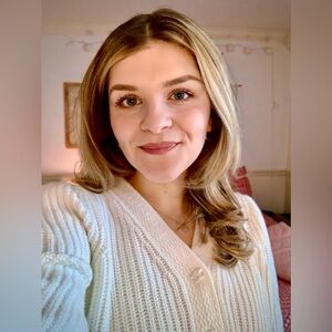 Meet your Posher, Emily